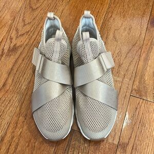 Sorel kinetic sneakers